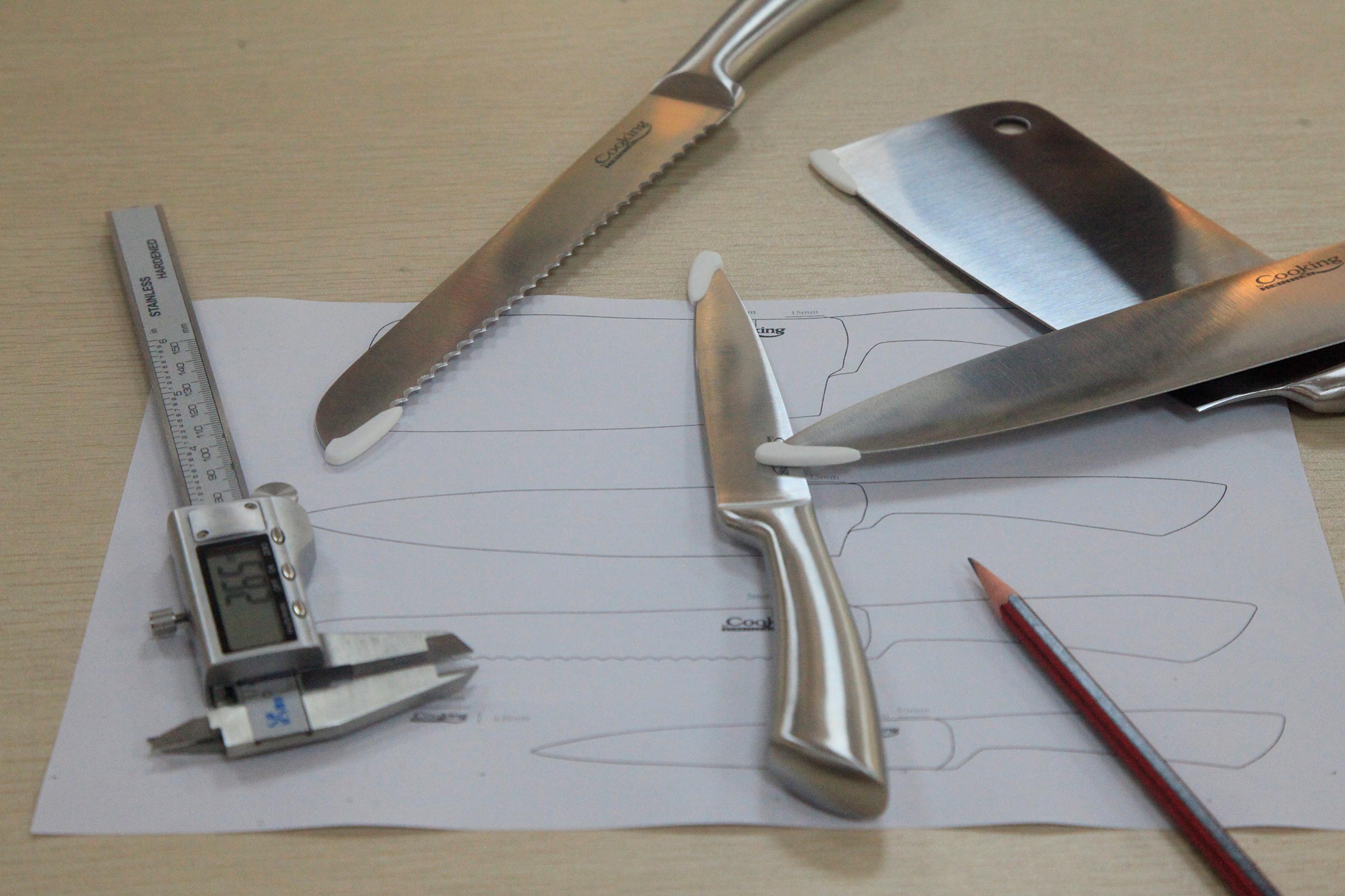 Everhealth diseña cuchillos para su marca 